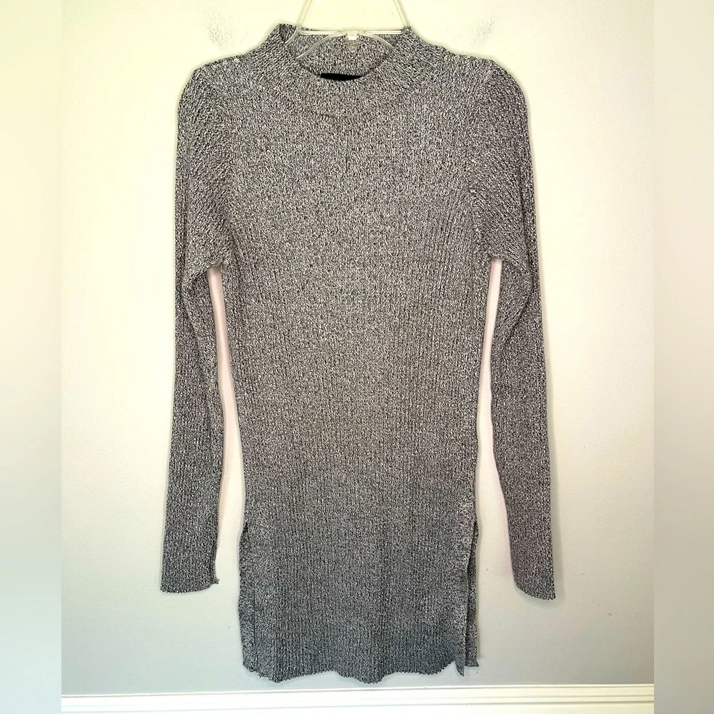 Top Shop Size 4 Gray Knit Long Sleeve Mock Neck Long Sweater
